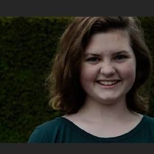 Meet your Posher, Julia